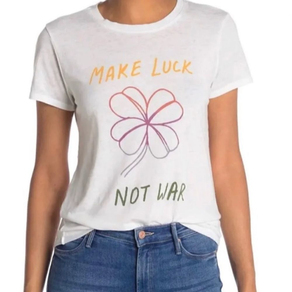 ❤️Lucky Brand Make luck not war 4 leaf clover Tee